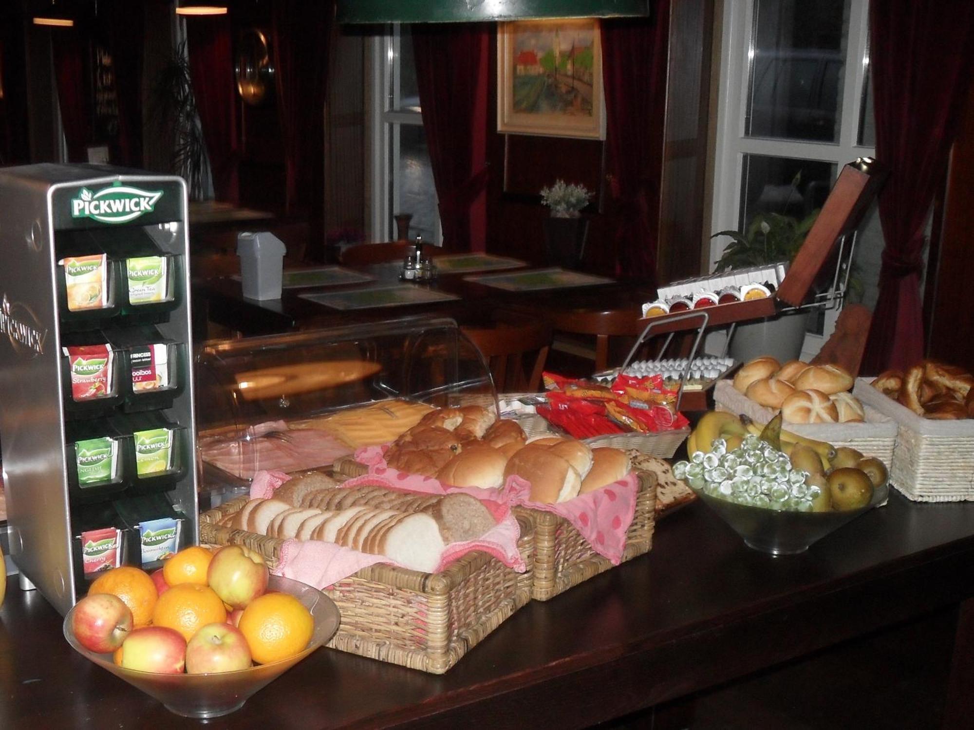 Hotel De Harmonie Sexbierum Εξωτερικό φωτογραφία